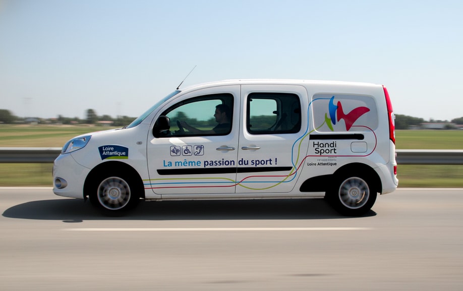 Covering institutionnel minibus handisport roulant