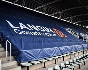 Exemple de bâche pour gradins