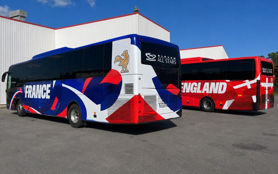 Bus équipe de France et Angleterre avec flocage